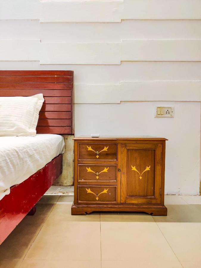 Piggy Calangute By Urban Nomads - Dorms & Pvt Rooms GOA Ngoại thất bức ảnh