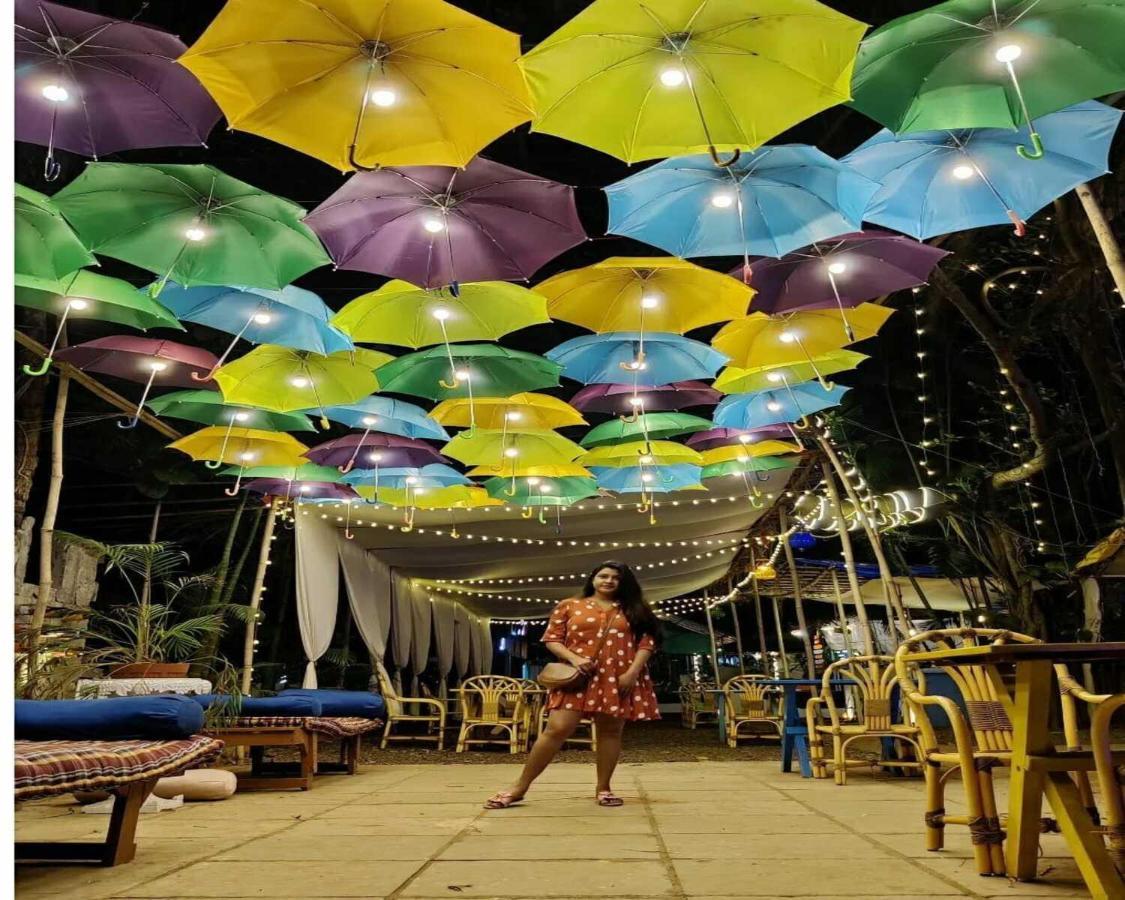 Piggy Calangute By Urban Nomads - Dorms & Pvt Rooms GOA Ngoại thất bức ảnh