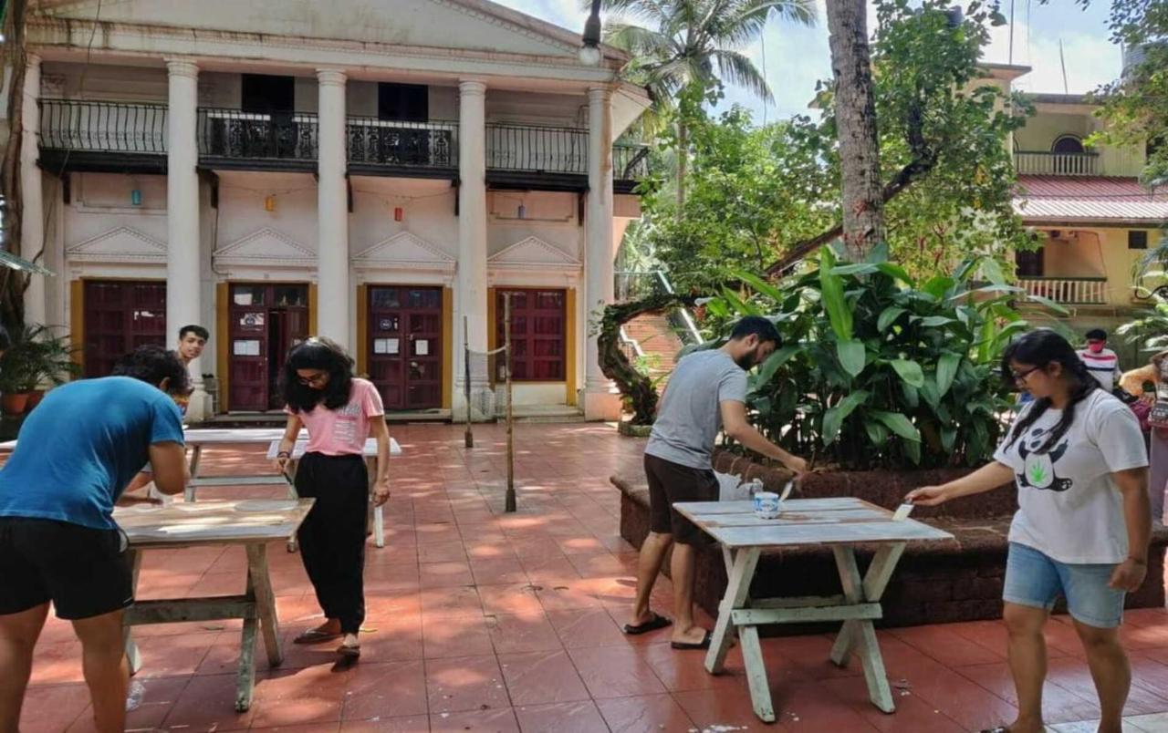 Piggy Calangute By Urban Nomads - Dorms & Pvt Rooms GOA Ngoại thất bức ảnh